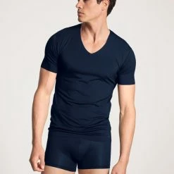 Calida 100% Nature T-Shirt Mit Clean Cut, V-Neck, Compostable 7 Calida 100% Nature T-Shirt Mit Clean Cut, V-Neck, Compostable -CALIDA shop Calida 100 Nature T Shirt V Neck Compostable blau 14080 480 2