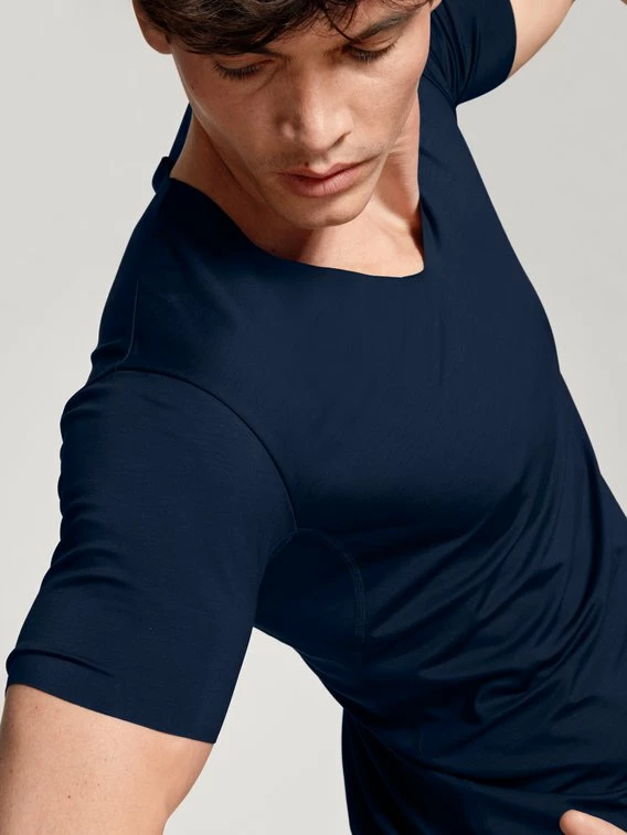 Calida 100% Nature T-Shirt Mit Clean Cut, V-Neck, Compostable 4 Calida 100% Nature T-Shirt Mit Clean Cut, V-Neck, Compostable – Bild 4